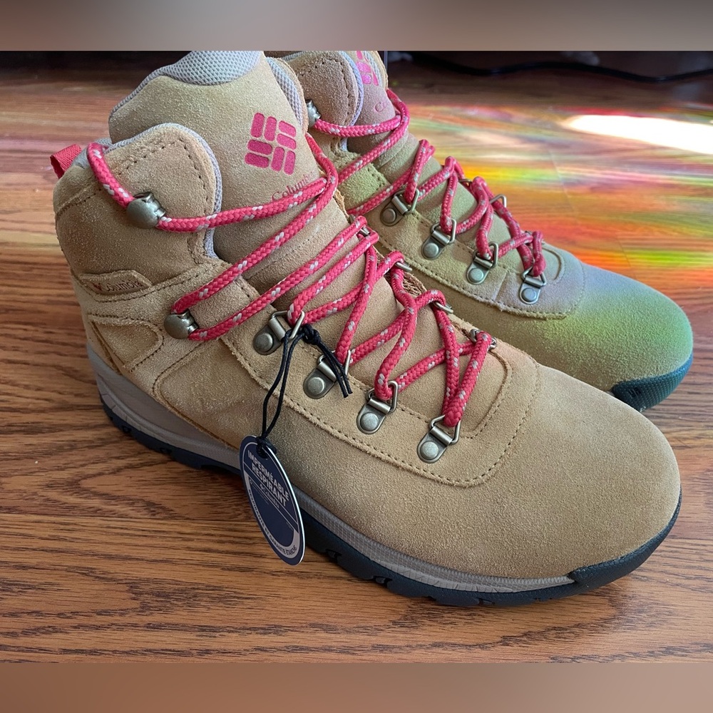 Columbia Tan Hiking Boots size 8